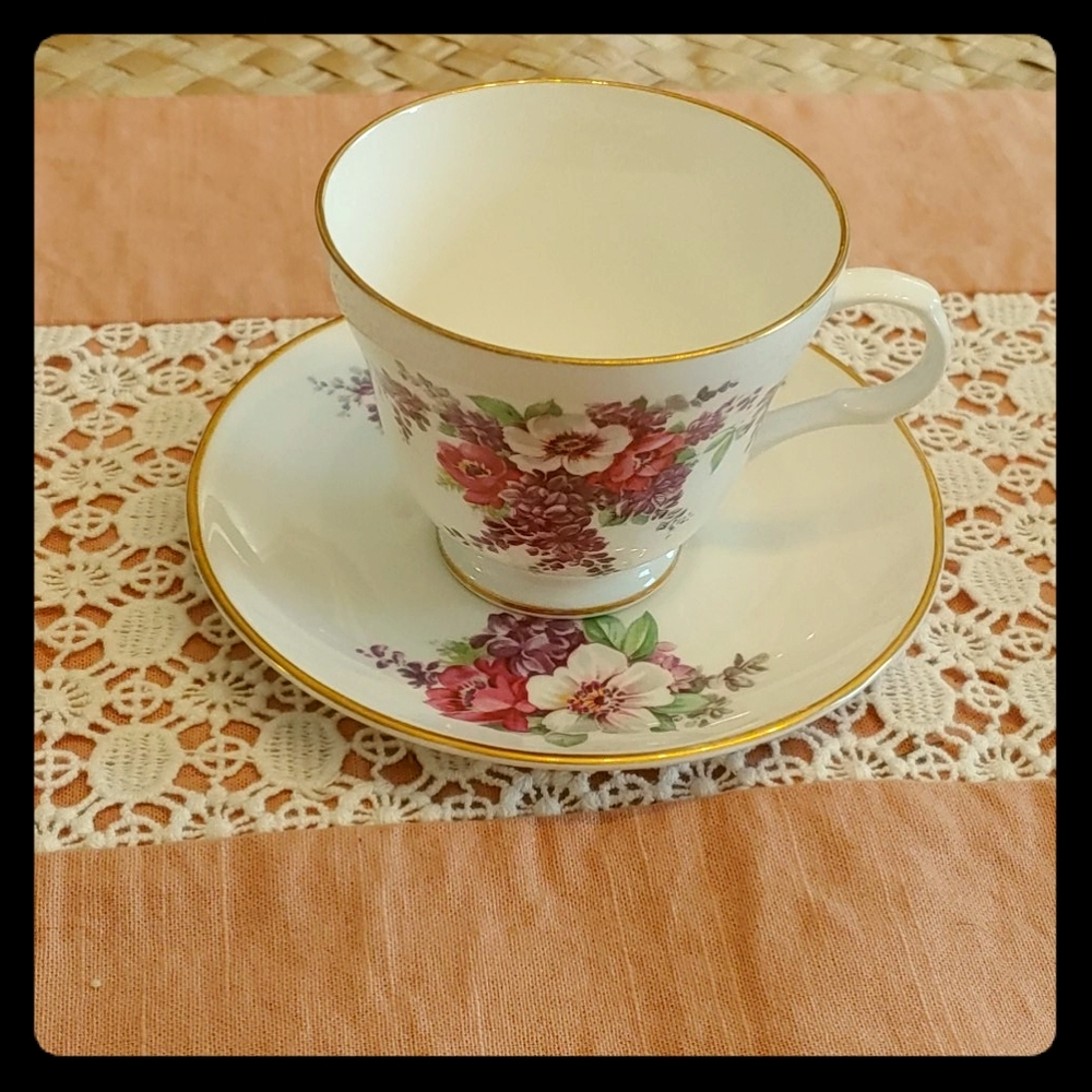 Antique Crown Trent China Limited 🌺 teacup/saucer